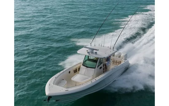 2018 Boston Whaler 350 Outrage | 39ft